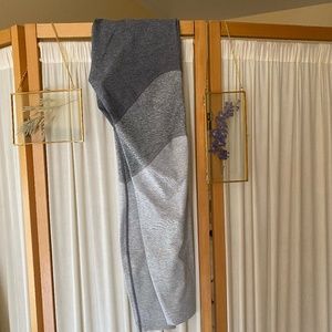 NWT Outdoor Voices 7/8 Spring Leggings - Size M